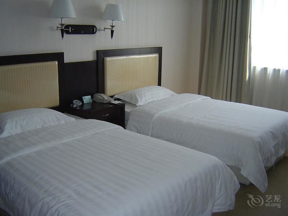 June Hotel Changchun Exteriör bild