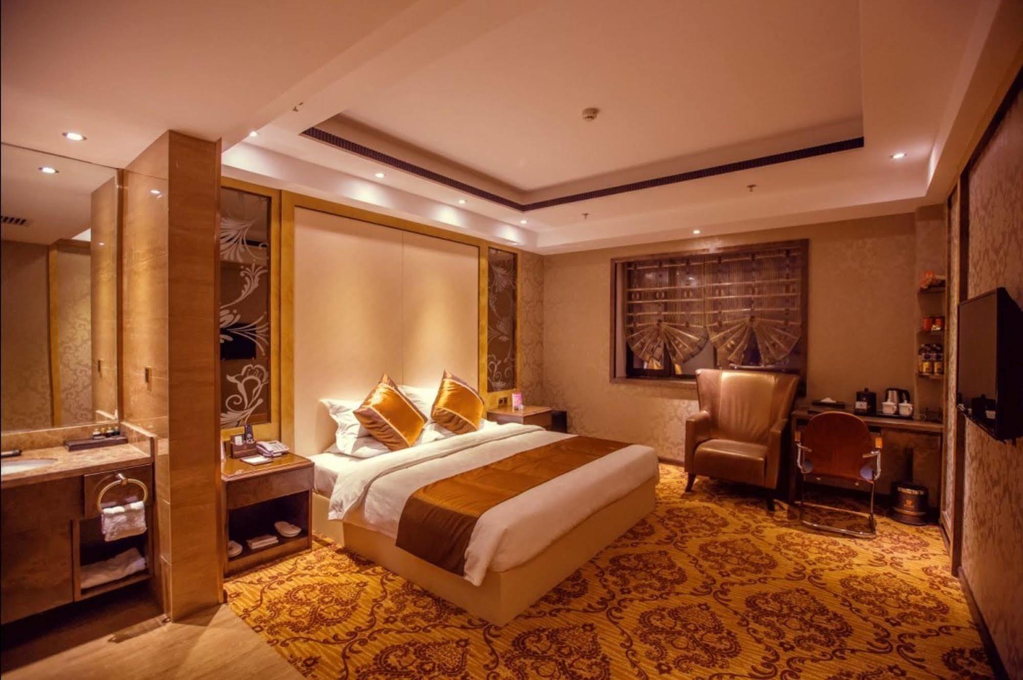 June Hotel Changchun Exteriör bild