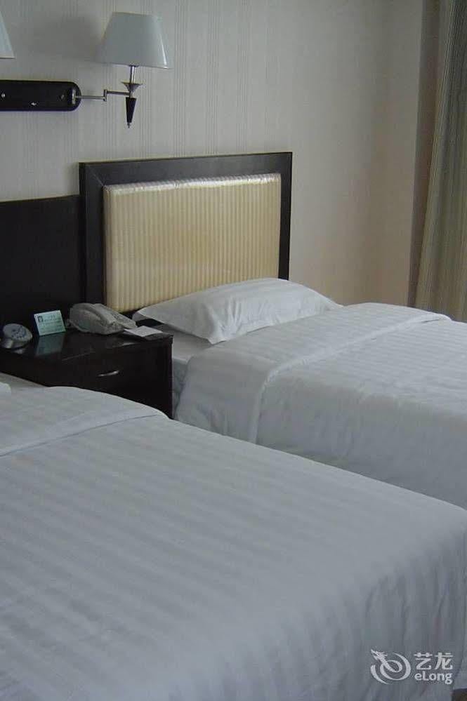 June Hotel Changchun Exteriör bild